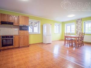 Pronájem vícegeneračního domu, Divišov, K Vodojemu, 267 m2