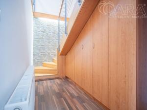 Pronájem vícegeneračního domu, Divišov, K Vodojemu, 267 m2