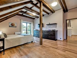Prodej rodinného domu, Vrchlabí, 429 m2