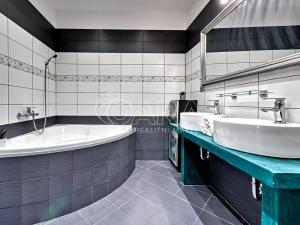 Prodej rodinného domu, Vrchlabí, 429 m2