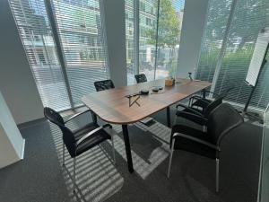 Pronájem obchodního prostoru, Praha, Hvězdova, 244 m2