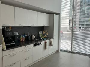 Pronájem obchodního prostoru, Praha, Hvězdova, 244 m2