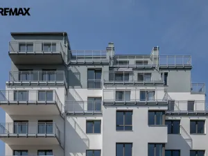 Prodej bytu 2+kk, Karlovy Vary, Šumavská, 87 m2