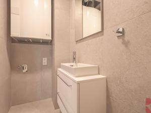 Pronájem bytu 2+kk, Praha - Stodůlky, Hábova, 59 m2