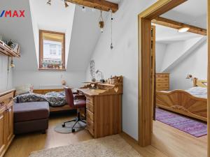 Prodej bytu 3+1, Karlovy Vary, Bulharská, 72 m2