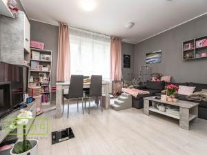 Prodej podílu 1/2 rodinného domu, Praha - Malešice, Káranská, 225 m2