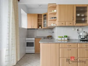 Prodej atypického bytu, Dvůr Králové nad Labem, Klazarova, 67 m2