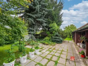 Prodej atypického bytu, Dvůr Králové nad Labem, Klazarova, 67 m2