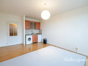 Pronájem bytu 1+kk, Praha - Kobylisy, Kyselova, 22 m2
