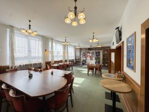 Pronájem restaurace, Chvalšiny, 140 m2