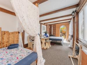 Prodej kanceláře, Uherské Hradiště, V Zahradách, 474 m2