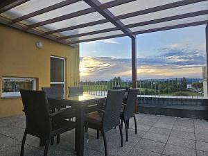 Prodej bytu 4+kk, Karlovy Vary, Nejdlova, 140 m2