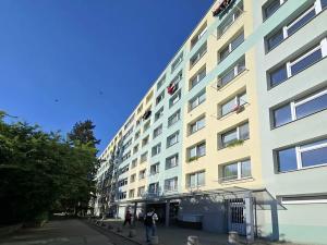 Pronájem bytu 2+kk, Kladno, Holandská, 40 m2