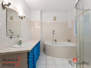 Prodej rodinného domu, Rumburk - Rumburk 2-Horní Jindřichov, Zámečnická, 260 m2