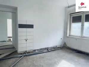 Prodej výrobních prostor, Úpice, Bezručova, 859 m2