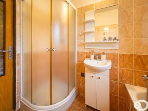 Prodej rodinného domu, Tři Dvory, 76 m2