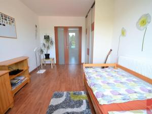 Pronájem bytu 5+kk, Praha - Petrovice, Edisonova, 154 m2