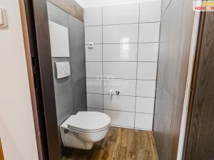 Prodej bytu 3+1, Karlovy Vary - Stará Role, Okružní, 65 m2