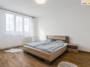 Prodej bytu 3+1, Karlovy Vary - Stará Role, Okružní, 65 m2