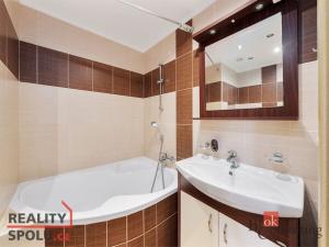 Prodej bytu 1+kk, Praha - Letňany, Místecká, 31 m2