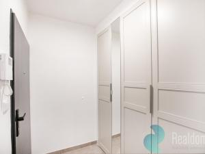 Pronájem bytu 3+kk, Praha, Na moklině, 71 m2