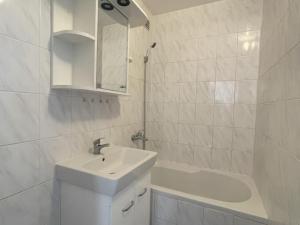 Pronájem bytu 1+1, Polička, Sídliště Hegerova, 40 m2