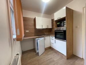 Pronájem bytu 2+kk, Staré Hradiště, U Pošty, 27 m2