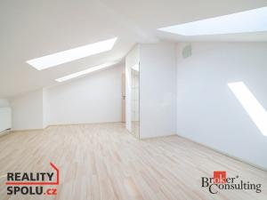 Pronájem bytu 2+kk, Kladno - Kročehlavy, Generála Selnera, 80 m2