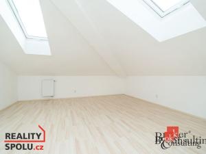Pronájem bytu 2+kk, Kladno - Kročehlavy, Generála Selnera, 80 m2