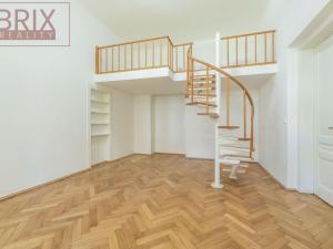 Pronájem bytu 2+1, Praha - Smíchov, Štefánikova, 67 m2