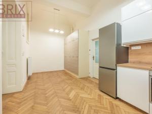 Pronájem bytu 2+1, Praha - Smíchov, Štefánikova, 67 m2