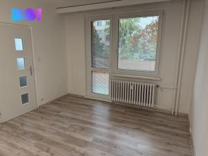 Prodej bytu 3+1, Znojmo, Dukelských bojovníků, 70 m2