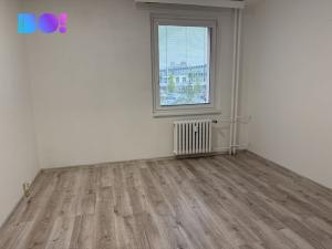 Prodej bytu 3+1, Znojmo, Dukelských bojovníků, 70 m2