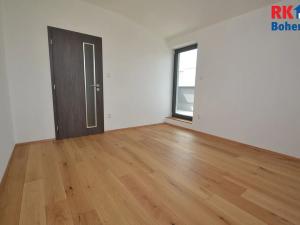 Prodej bytu 3+kk, Praha - Lhotka, Slepá I, 74 m2