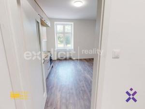 Pronájem bytu 2+kk, Žirovnice, Havlíčkovo náměstí, 39 m2