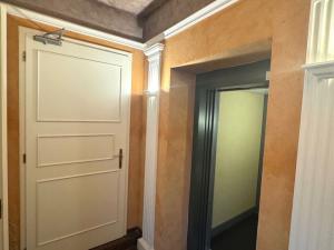 Prodej bytu 4+1, Karlovy Vary, Mariánskolázeňská, 130 m2