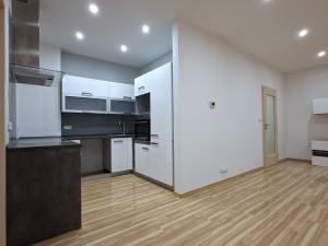 Pronájem bytu 3+kk, Neveklov, náměstí Jana Heřmana, 68 m2