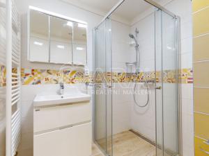 Pronájem bytu 1+kk, Hořovice, Pod Drahou, 39 m2
