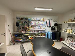 Pronájem obchodního prostoru, Jirny, Tovární, 456 m2