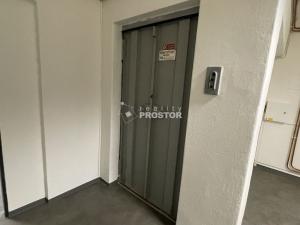 Pronájem obchodního prostoru, Jirny, Tovární, 456 m2