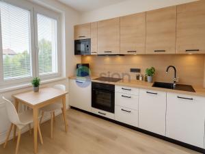 Prodej bytu 2+1, Ostrava - Bělský Les, Bohumíra Četyny, 44 m2