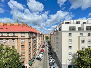 Prodej bytu 3+1, Praha, Biskupcova, 83 m2