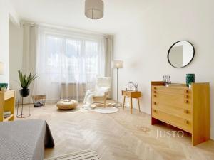 Prodej bytu 3+1, Praha, Biskupcova, 83 m2