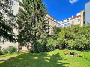 Prodej bytu 3+1, Praha, Biskupcova, 83 m2