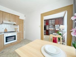 Prodej bytu 3+1, Praha, Černého, 60 m2