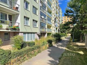 Prodej bytu 3+1, Praha, K lukám, 68 m2