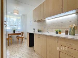 Prodej bytu 3+1, Praha, K lukám, 68 m2