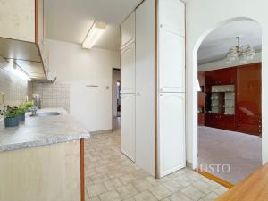 Prodej bytu 3+1, Praha, K lukám, 68 m2