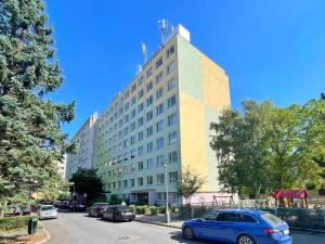 Prodej bytu 3+1, Praha, K lukám, 68 m2