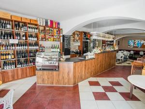 Prodej restaurace, Praha - Smíchov, Zborovská, 156 m2